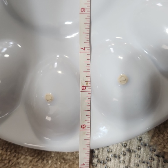 Boston Warehouse Trading Corp.  Silver metal Rooster Egg Plate - Picture 7 of 10